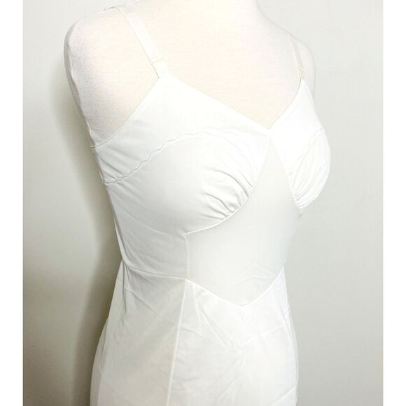 Vintage Nylon Aristocraft Made in the USA Slip Undergarment Sz 34 - Picture 3 of 6